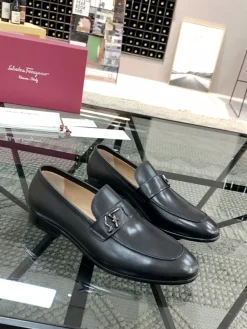 Alternative view of FERRAGAMO Flats & Loafers Leather (Black) EU38-45 E90202606033168209