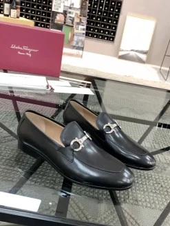 Alternative view of FERRAGAMO Flats & Loafers Leather (Black) EU38-45 E90202606033175209