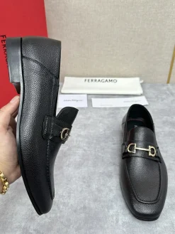 FERRAGAMO Flats & Loafers Leather (Black) EU39-44 D30202606031005169