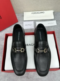Alternative view of FERRAGAMO Flats & Loafers Leather (Black) EU39-44 D30202606031005169