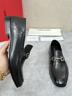 FERRAGAMO Flats & Loafers Leather (Black) EU39-44 D30202606031006169