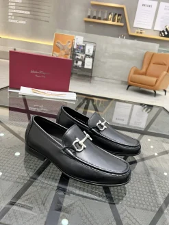 Alternative view of FERRAGAMO Flats & Loafers Leather (Black) EU39-44 E90202606033157209