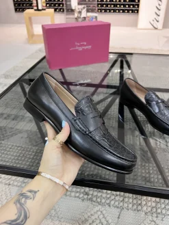 FERRAGAMO Flats & Loafers Leather (Black) EU39-44 E90202606033170209