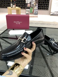 FERRAGAMO Flats & Loafers Patent Leather (Black-Silver) EU38-45 E90202606033184209