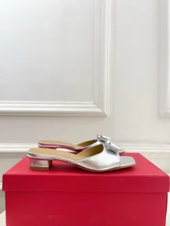 FERRAGAMO Slides & Slippers Leather (Silver) EU35-39 B60202606031028119