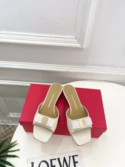 Alternative view of FERRAGAMO Slides & Slippers Patent Leather (Beige) EU35-39 B60202606031029119