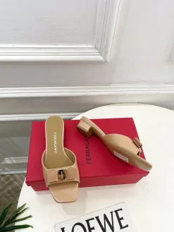 Alternative view of FERRAGAMO Slides & Slippers Patent Leather (Beige) EU35-39 B60202606031031119