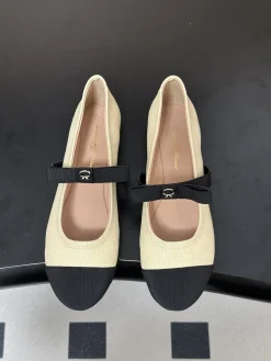 Alternative view of GIANVITO ROSSI Flats & Loafers Canvas (Beige-Black) EU35-39 B40202606031042109