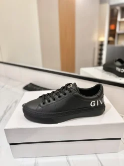 GIVENCHY Sneakers & Trainers Leather (Black) EU35-46 B90202606031077129