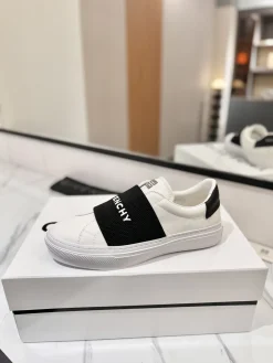 GIVENCHY Sneakers & Trainers Leather (White-Black) EU35-46 B90202606031088129