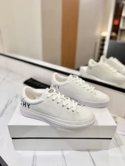 Alternative view of GIVENCHY Sneakers & Trainers Leather (White-Black) EU35-46 B90202606031090129
