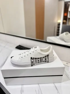 GIVENCHY Sneakers & Trainers Leather (White-Black) EU35-46 C10202606031093129