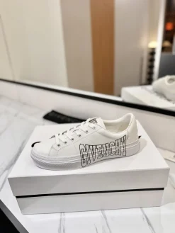 GIVENCHY Sneakers & Trainers Leather (White-Black) EU35-46 C10202606031094129