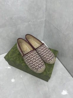 Alternative view of GUCCI Boat Shoes & Espadrilles Canvas (Red-White) EU35-41 A6020260603113589