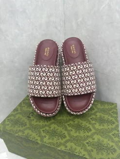 Alternative view of GUCCI Slides & Slippers Canvas-Leather (Red-White) EU35-44 A8020260603124199