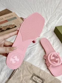 GUCCI Slides & Slippers Rubber (Pink) EU35-42 A0020260603129869