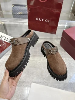 GUCCI Slides & Slippers Suede (Brown-Black) EU36-42 B30202606031305109