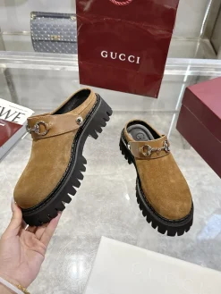 GUCCI Slides & Slippers Suede (Brown-Black) EU36-42 B30202606031306109