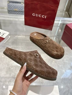 GUCCI Slides & Slippers Suede (Brown) EU36-42 A9020260603130499
