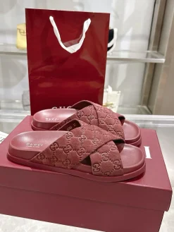 Alternative view of GUCCI Slides & Slippers Suede (Red) EU36-47 A7020260603103889