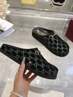 GUCCI Slides & Slippers Velvet (Black-Silver) EU36-42 B10202606031316109