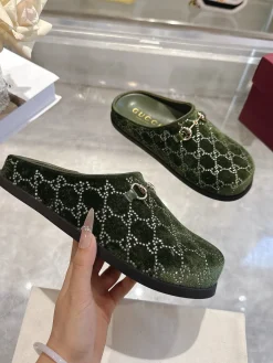 GUCCI Slides & Slippers Velvet (Green) EU36-42 B10202606031318109