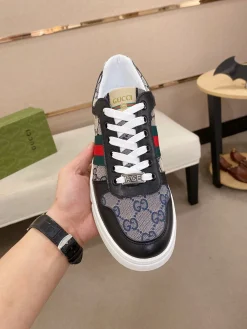 Alternative view of GUCCI Sneakers & Trainers Canvas-Leather (Black-Beige-Red-Green) EU38-44 B10202606031355109