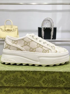 GUCCI Sneakers & Trainers Canvas (White-Gold) EU35-41 B60202606031340119