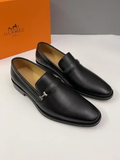 HERMES Flats & Loafers Leather (Black) EU38-46 D30202606031382169