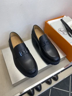 Alternative view of HERMES Flats & Loafers Leather (Black) EU39-44 D20202606031387169