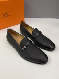 HERMES Flats & Loafers Leather (Black-Silver) EU38-46 D30202606031385169