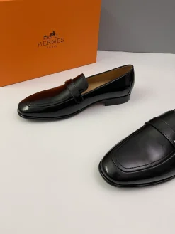 HERMES Flats & Loafers Patent Leather (Black) EU38-46 D30202606031393169