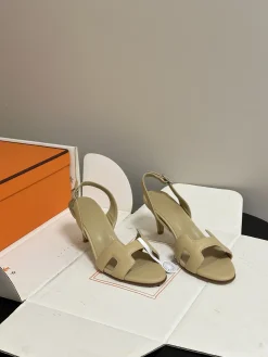 HERMES Pumps & Heels Leather (Beige) EU35-39 C10202606031407129
