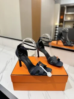 HERMES Pumps & Heels Leather (Black) EU35-40 C00202606031403129