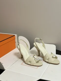 HERMES Pumps & Heels Leather (Cream) EU35-39 C10202606031417129