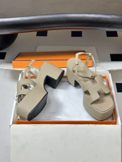 HERMES Sandals & Mules Leather (Beige-Black) EU35-39 C70202606031442149