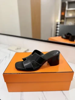 HERMES Sandals & Mules Leather (Black) EU35-40 B80202606031446129