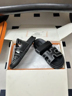 HERMES Sandals & Mules Leather (Black-White) EU35-45 C40202606031440139