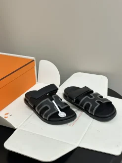 Alternative view of HERMES Sandals & Mules Leather (Black-White) EU35-45 C40202606031440139