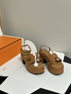 Alternative view of HERMES Sandals & Mules Leather (Brown-Black) EU35-39 C70202606031453149