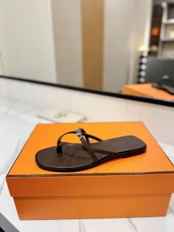 HERMES Sandals & Mules Leather (Brown) EU35-40 B60202606031448119