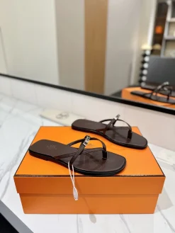 Alternative view of HERMES Sandals & Mules Leather (Brown) EU35-40 B60202606031448119