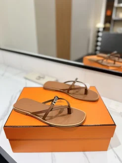Alternative view of HERMES Sandals & Mules Leather (Brown) EU35-40 B60202606031449119