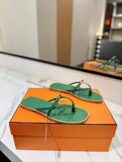 Alternative view of HERMES Sandals & Mules Leather (Green) EU35-40 B60202606031429119