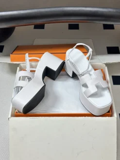 HERMES Sandals & Mules Leather (White-Black) EU35-39 C70202606031436149
