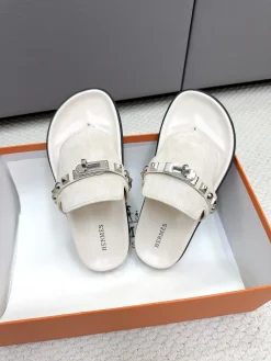 Alternative view of HERMES Sandals & Mules Leather (White-Black) EU35-45 B20202606031437109