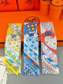 HERMES Scarves & Twilly D520260602032349
