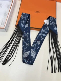 HERMES Scarves & Twilly E020260602033549