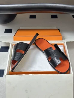 HERMES Slides & Slippers Crocodile Leather (Black-Orange) EU39-45 C40202606031517139