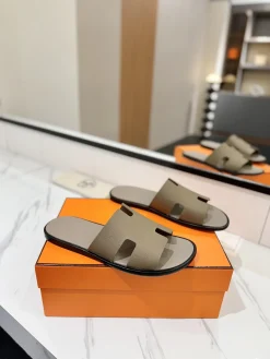 HERMES Slides & Slippers Leather (Beige-Black) EU39-44 B50202606031584119